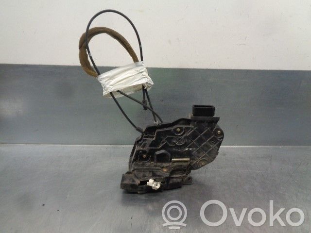 Mazda 3 I Priekšpusē slēdzene 