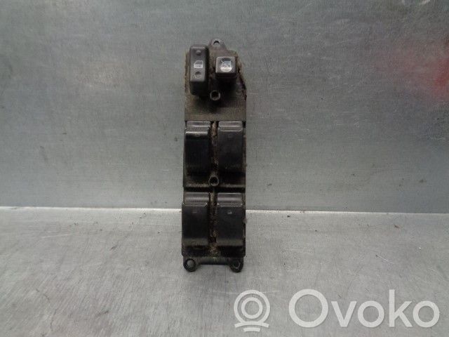 Toyota Corolla Verso E121 Electric window control switch 