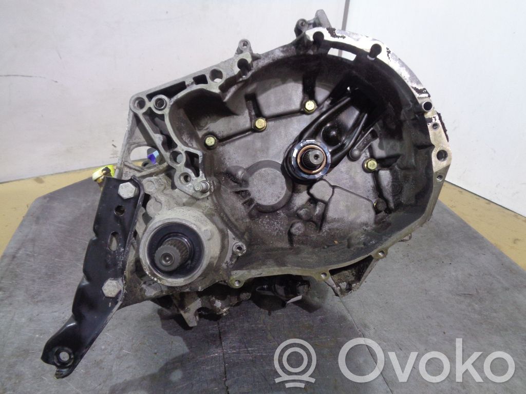 Renault Clio I Manual 5 speed gearbox 