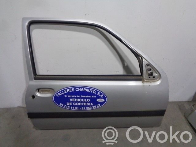 Ford Fiesta Puerta delantera 