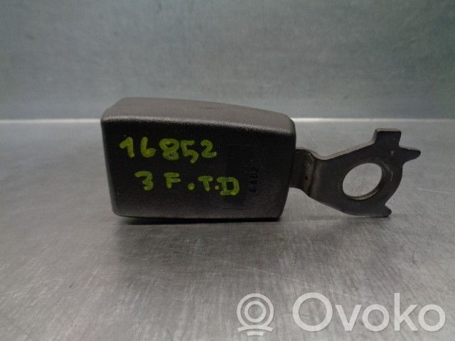 Toyota Avensis T220 Hebilla del cinturón de seguridad trasero 