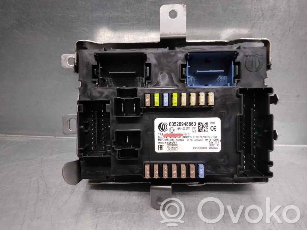Mercedes-Benz E W210 Fuse box set 