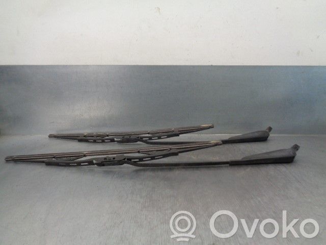 Opel Corsa A Front wiper blade arm 