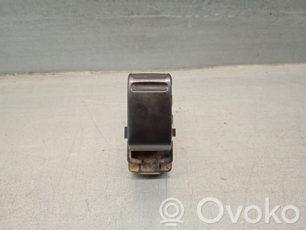 Subaru Forester SG Electric window control switch 