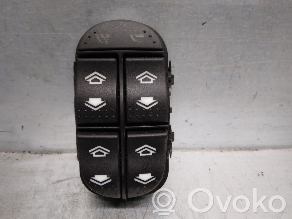 Ford Focus Electric window control switch 