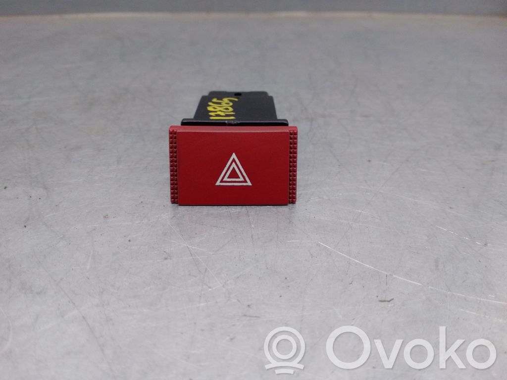 Hyundai Getz Hazard light switch 