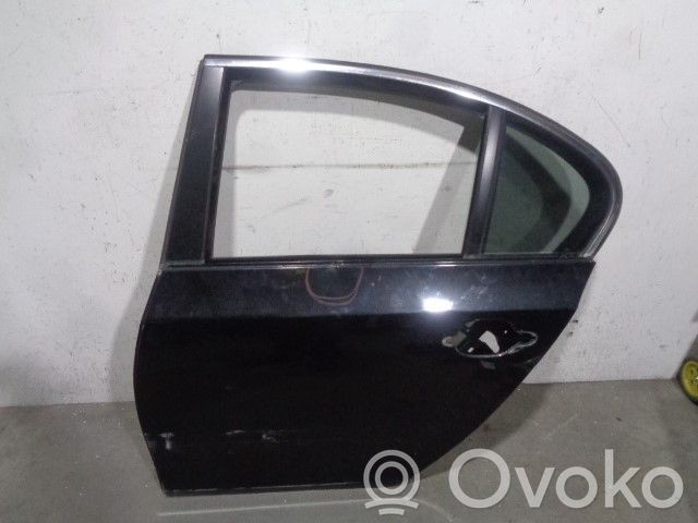Takaovi   41009631831,NEGRA,5PUERTAS