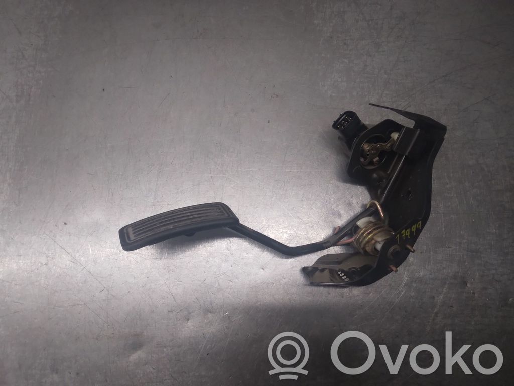 Toyota Avensis T220 Gaspedal 