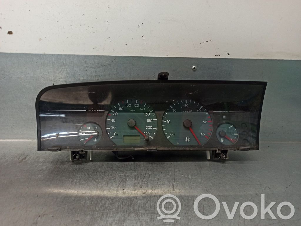 Citroen Xantia Speedometer (instrument cluster) 