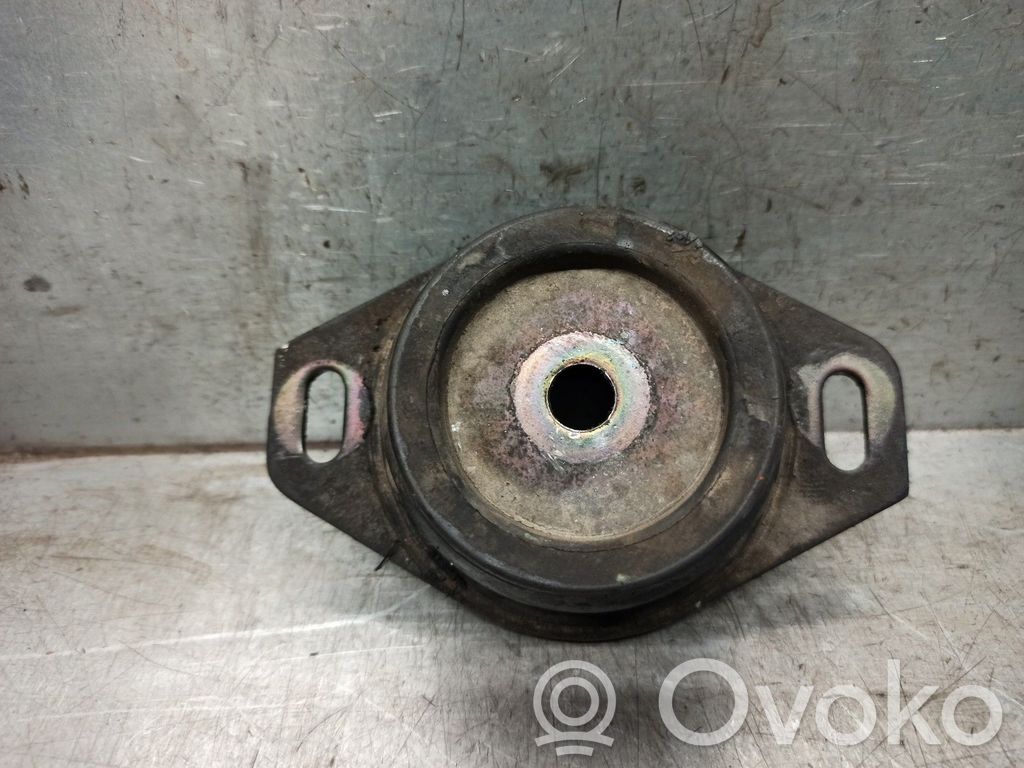 Citroen Xsara Engine mount bracket 