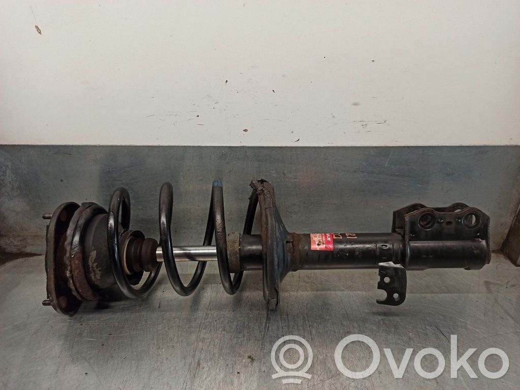 Toyota Corolla E120 E130 Amortyzator osi przedniej ze sprężyną 