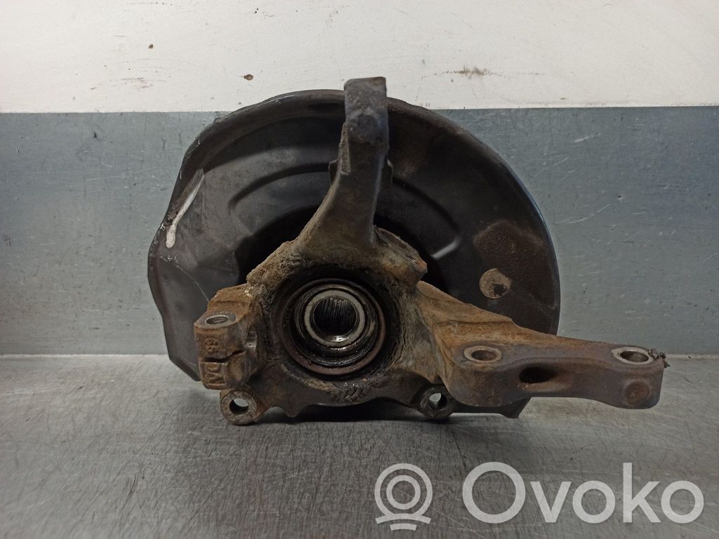 Mitsubishi Carisma Achsschenkel vorne 
