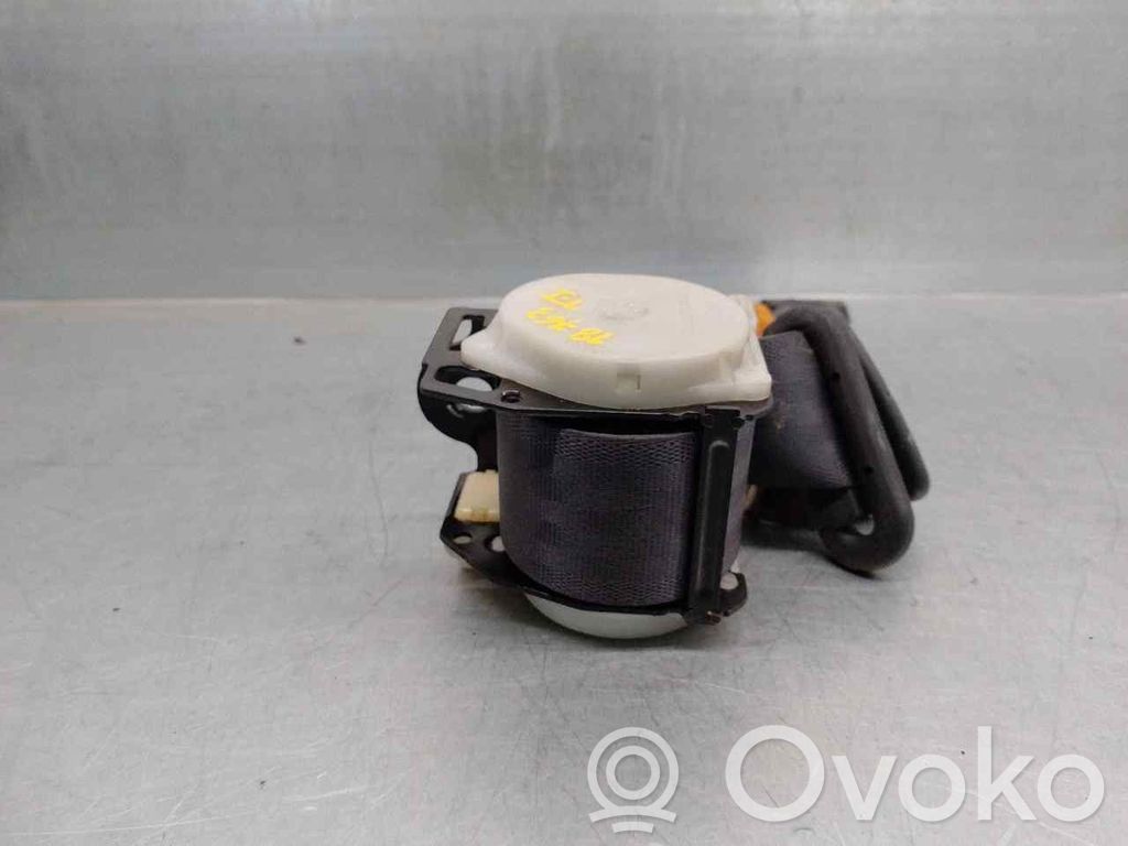 Mazda 323 Cinturón trasero 