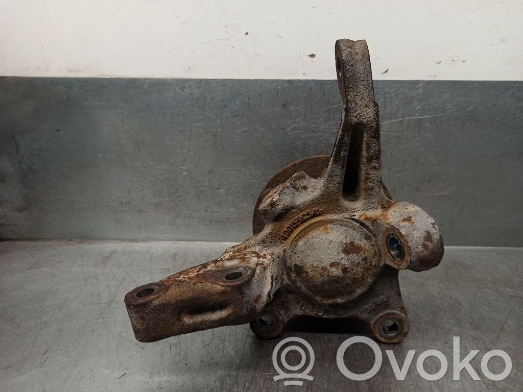 Nissan Vanette Achsschenkel vorne