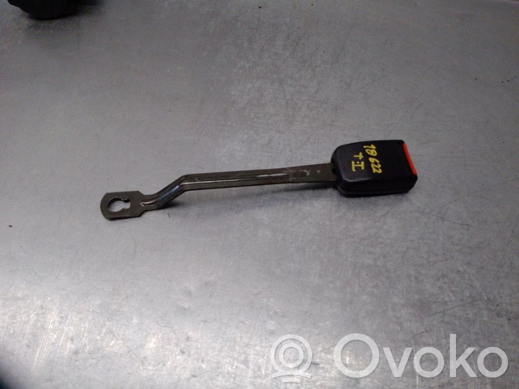 Audi 80 90 B3 Klamra tylnego pasa bezpieczeństwa 