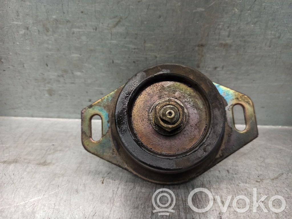 Citroen Xsara Engine mount bracket 