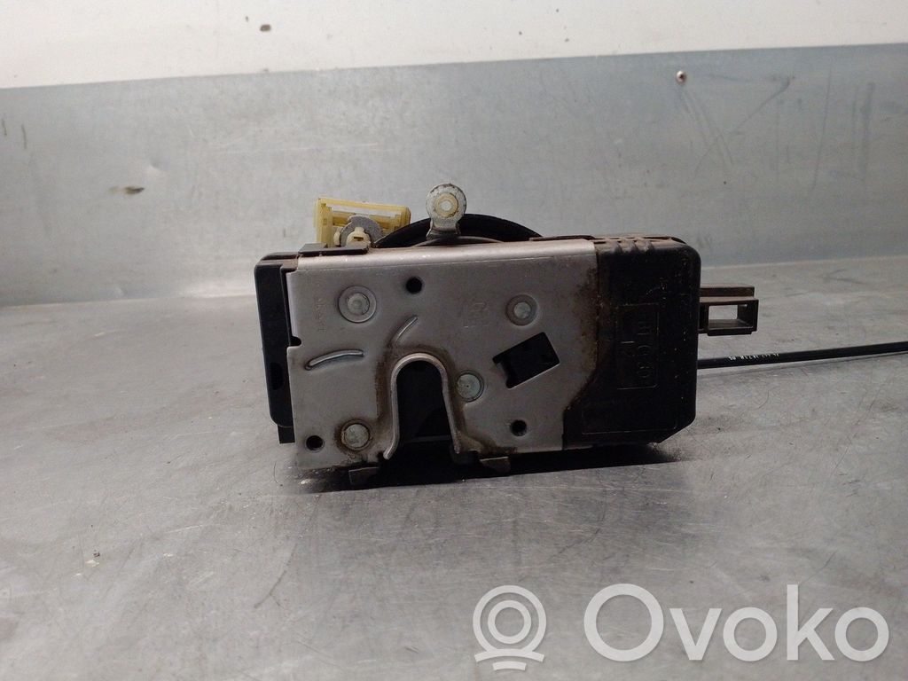 Opel Signum Etuoven lukko 