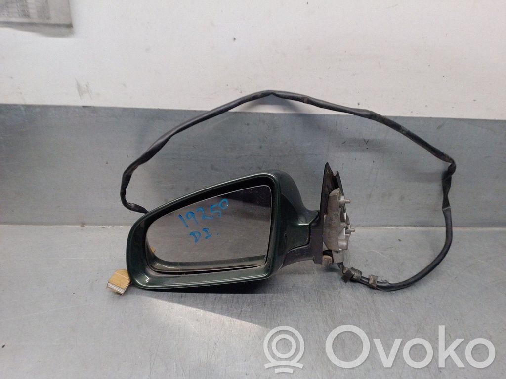Audi A4 S4 B6 8E 8H Elektryczne lusterko boczne drzwi przednich 