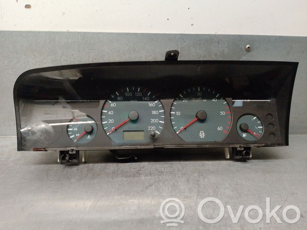 Citroen Xantia Speedometer (instrument cluster) 