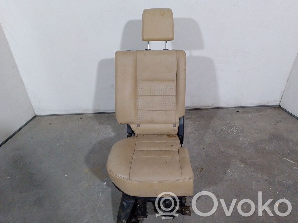 Land Rover Discovery 3 - LR3 Rear seat 