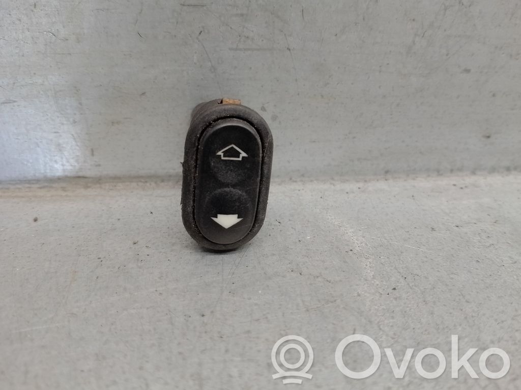 Ford Fiesta Electric window control switch 