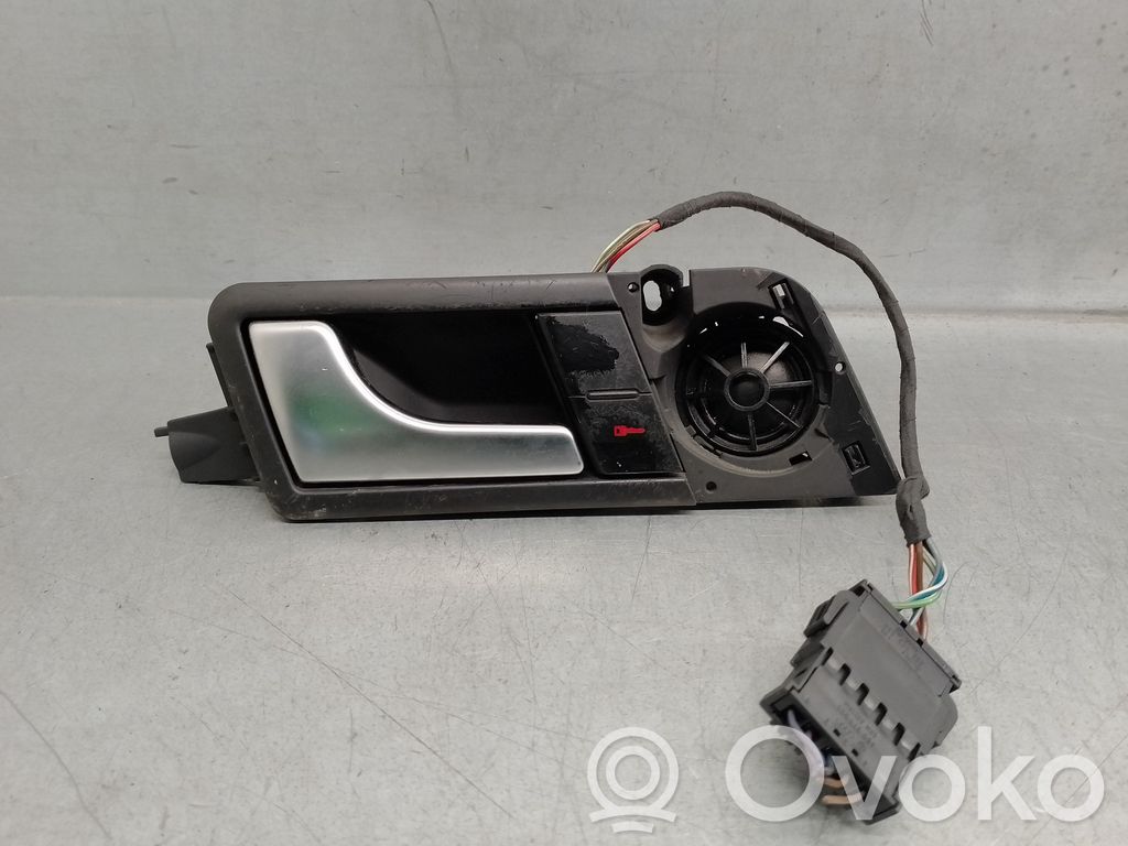 Audi A2 Front door interior handle 