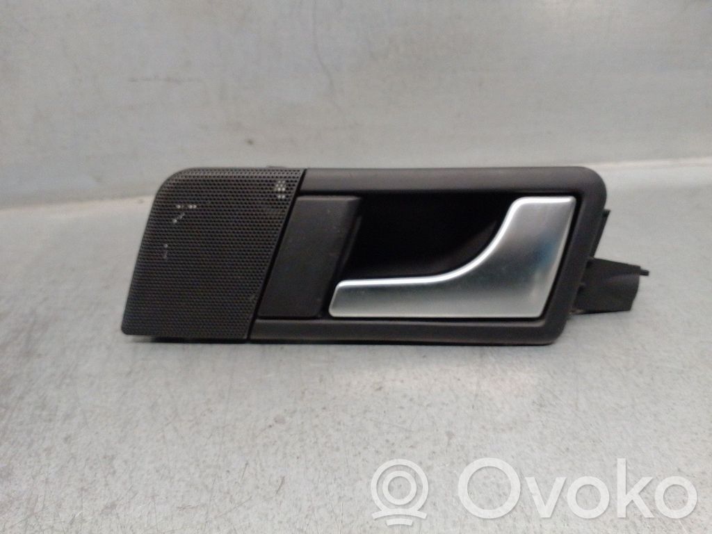 Manecilla interna puerta trasera   8Z0839020,5PUERTAS