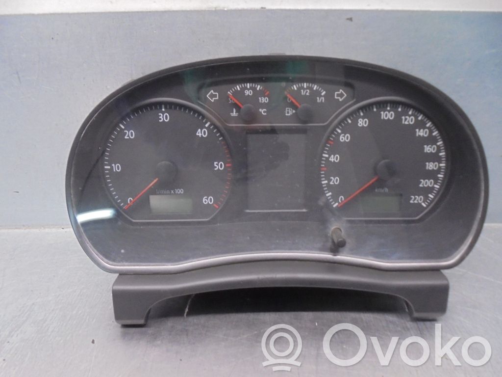 Volkswagen Polo IV 9N3 Licznik / Prędkościomierz 