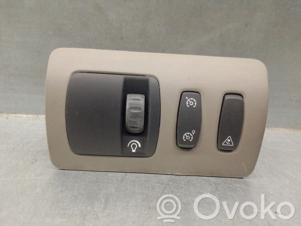 Panel lighting control switch   8200407756,8200407757