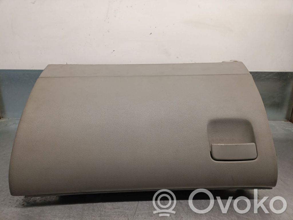 Audi A8 S8 D2 4D Glove box 