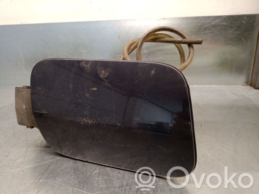 Audi A8 S8 D2 4D Fuel tank cap 