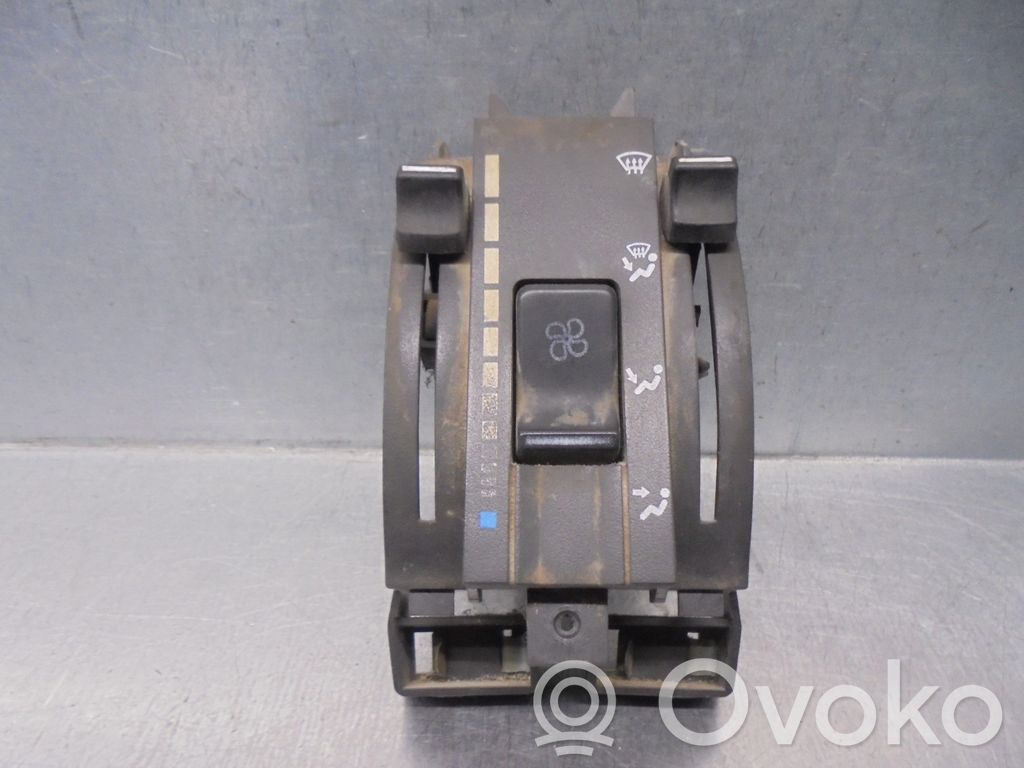 Renault Rapid Air conditioner control unit module 