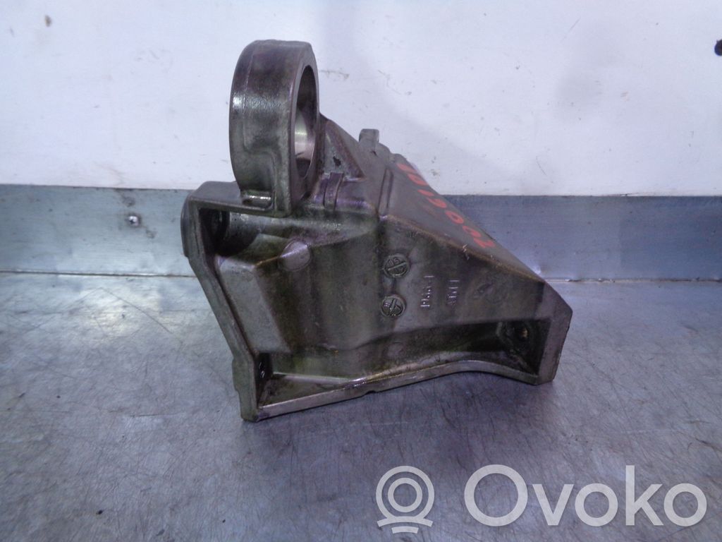 Audi A6 S6 C4 4A Gearbox mount 