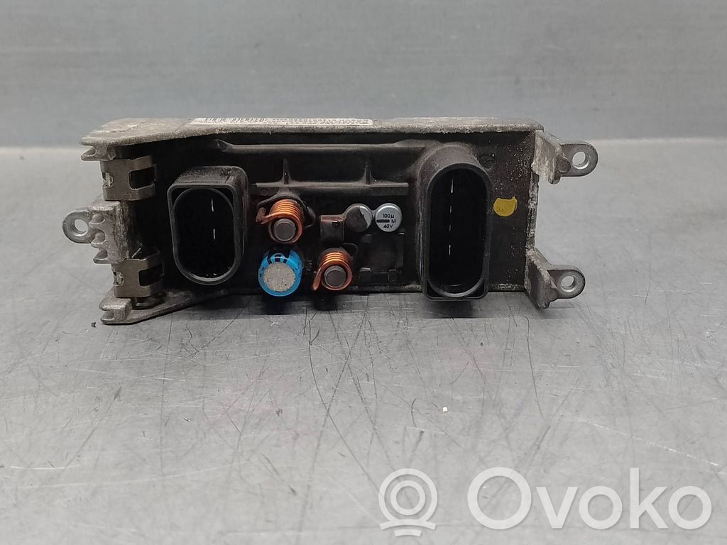 Audi A8 S8 D3 4E Lämpöpuhaltimen moottorin vastus 
