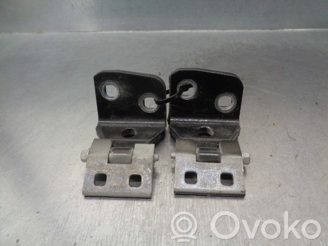 BMW X3 E83 Tailgate/trunk/boot hinge 