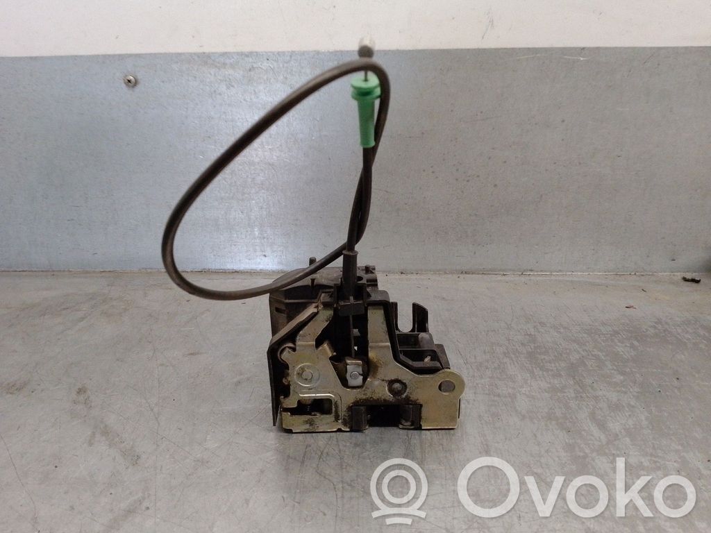 Renault Megane II Rear door lock 
