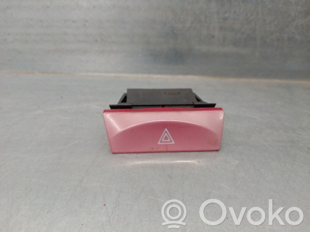 Fiat Stilo Botón interruptor de luz de peligro 