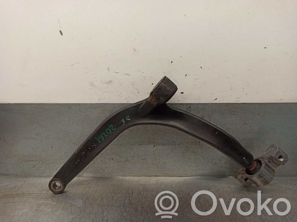 Peugeot 406 Рычаг 