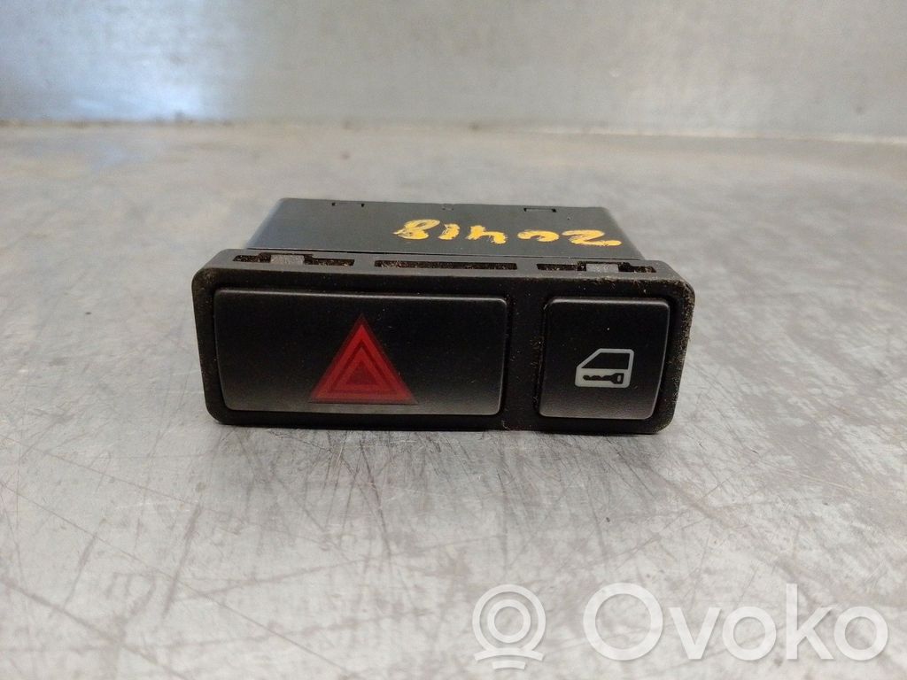 Hazard light switch   61318368920