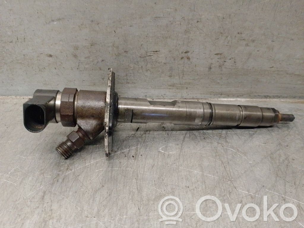 Inyector de combustible   057103113C