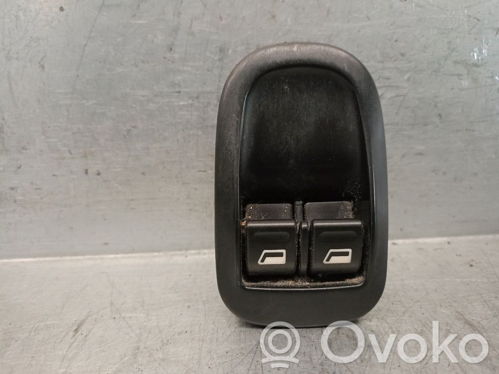 Peugeot 206 Electric window control switch 