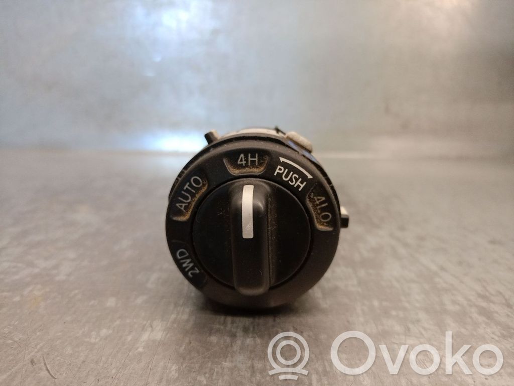 Nissan Pathfinder R51 Interruptor de control multifunción 