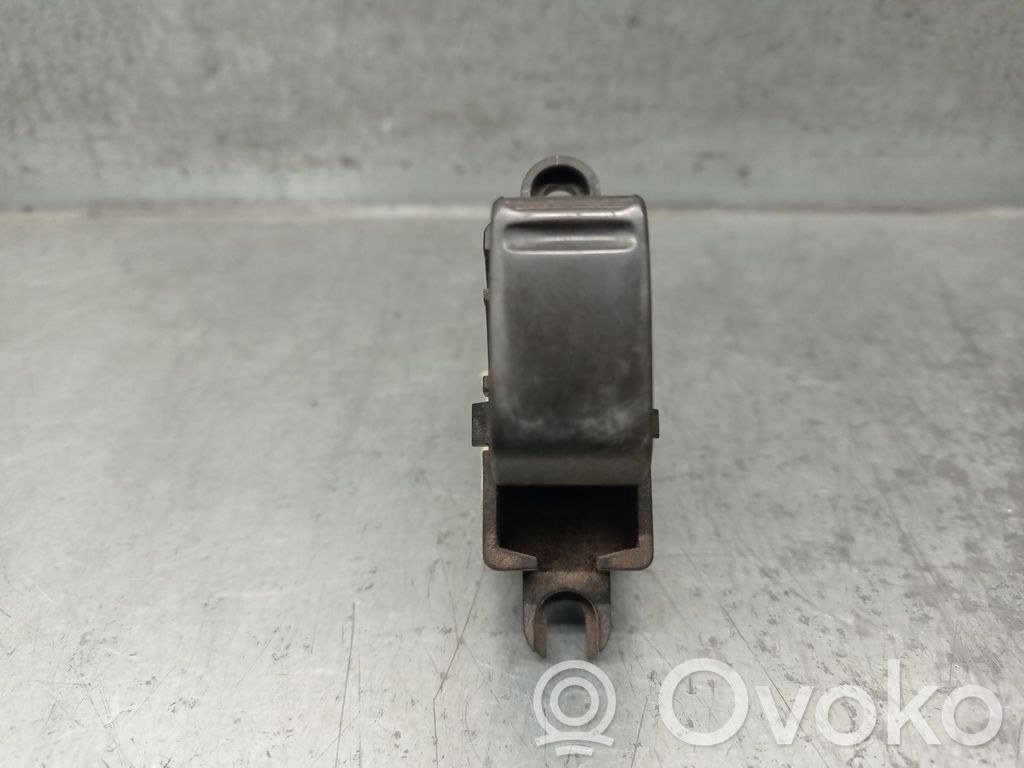 Nissan PickUp Electric window control switch 