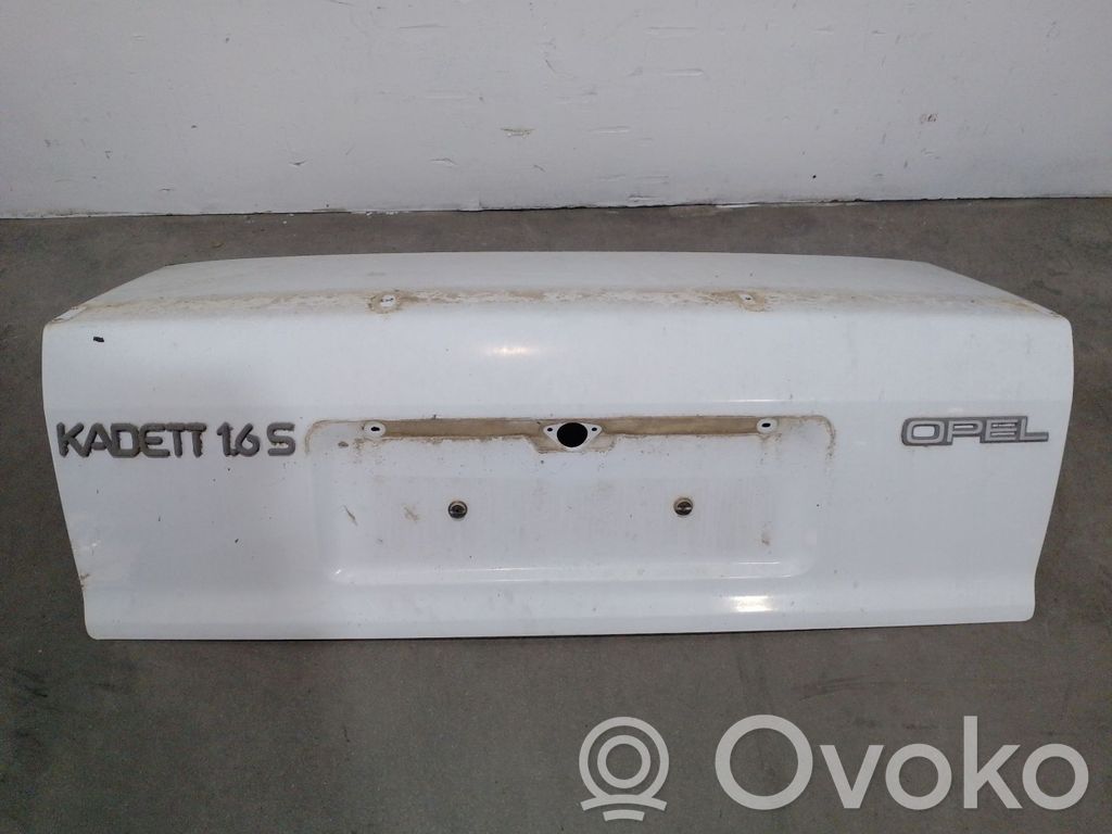 Opel Kadett E Aizmugurējais pārsegs (bagāžnieks) 