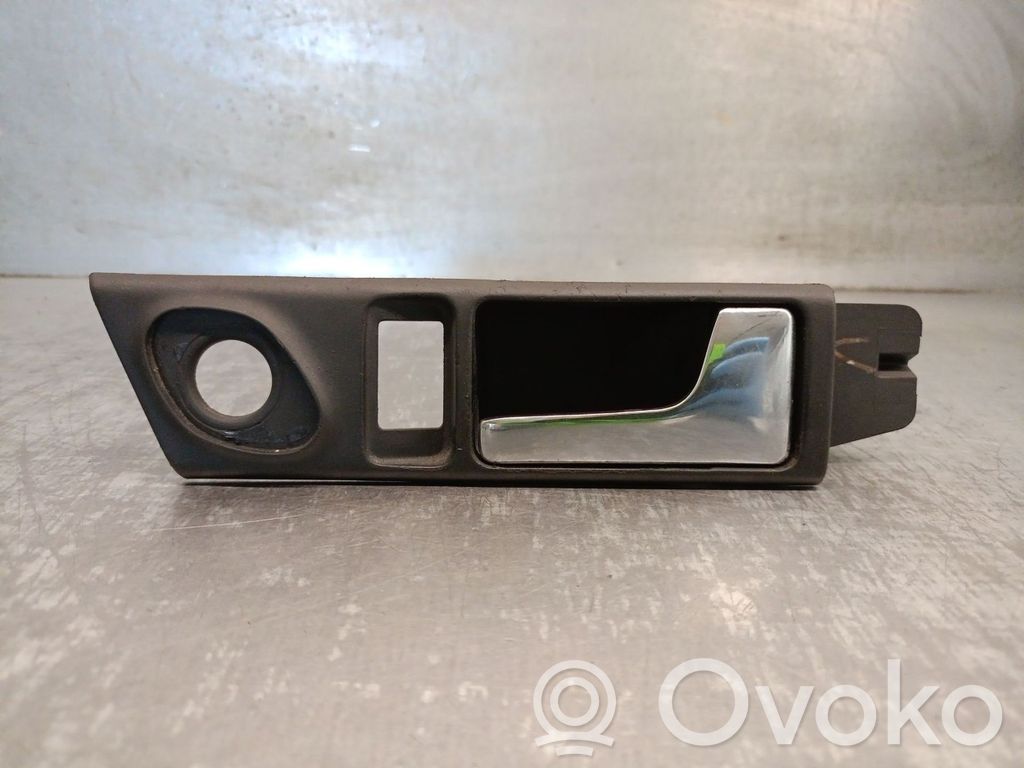 Audi 100 S4 C4 Manecilla interna puerta trasera 