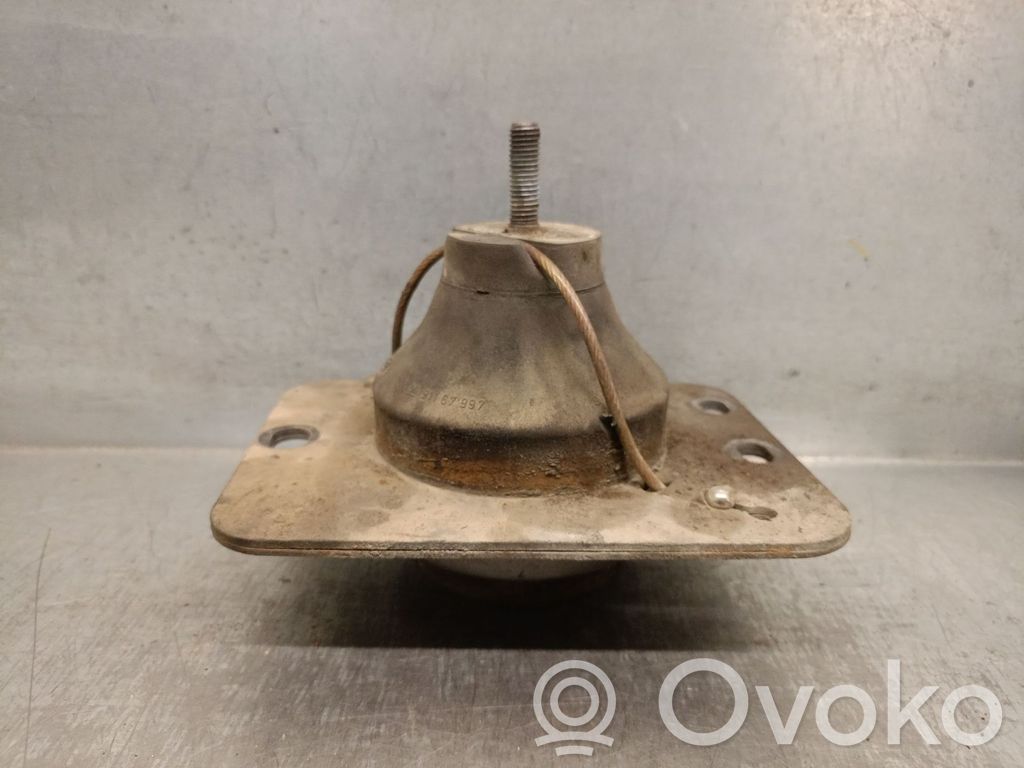 Engine mount bracket   8200049236,8200411257,91167997GM