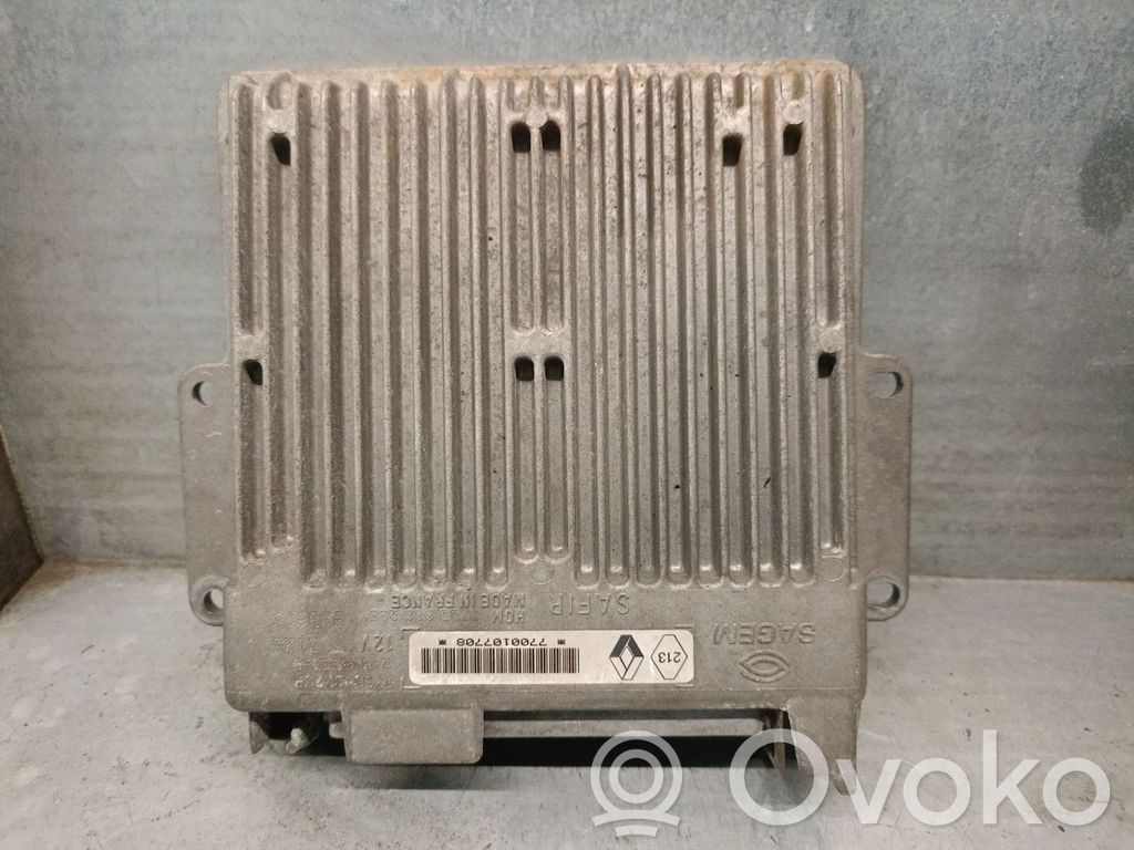 Renault Clio I Variklio valdymo blokas 