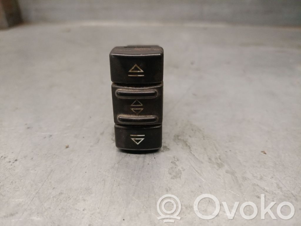 Renault 19 Electric window control switch 