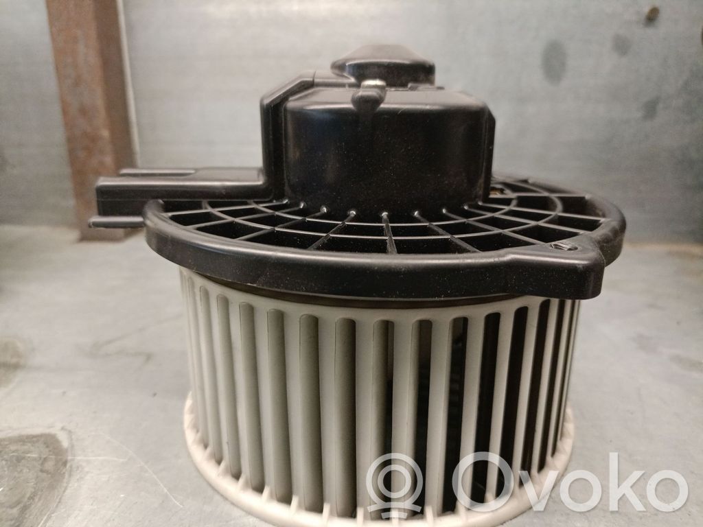 Mazda 2 Mazā radiatora ventilators 