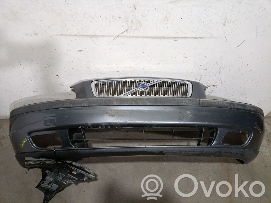 Volvo V70 Etupuskuri 